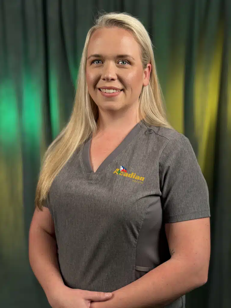 Anastasia Bentley (5) w-LOGO